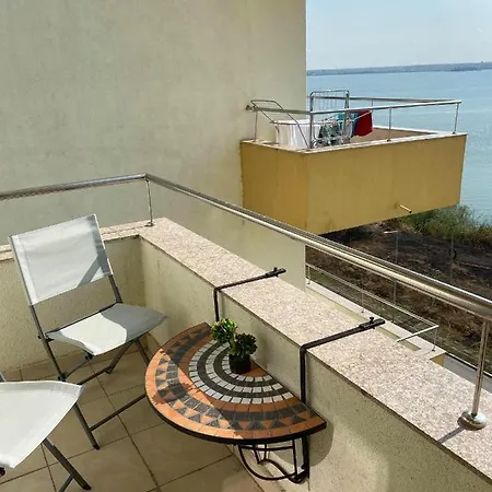 Lake View Summerland Apartmán Mamaia